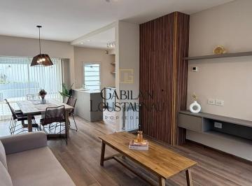 Casa · 80m² · 4 Ambientes · 2 Cocheras · Duplex 4 Amb Parque Luro, Reciclado Integro