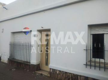 Casa · 213m² · 8 Ambientes · Casa Apta Para Edificar en Zona Centro