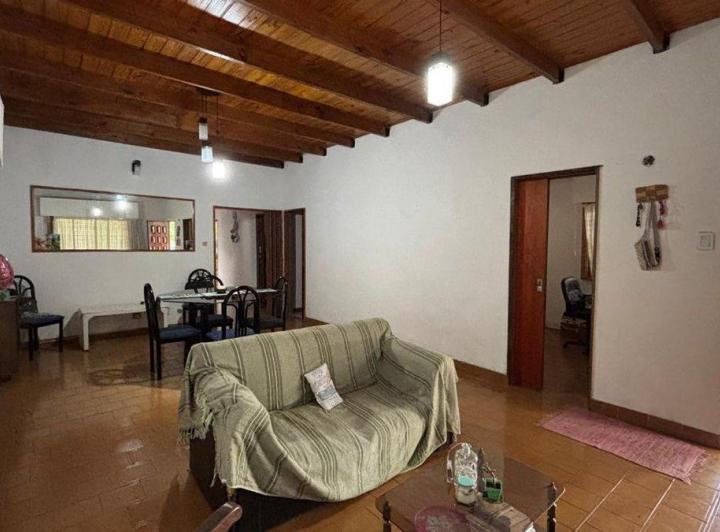 Casa · 128m² · 5 Ambientes · 1 Cochera