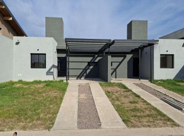 Casa de 3 ambientes, Córdoba · Financia - Docta Av - a Estrenar - Duplex en 1 Planta - 2 Dorm. - Cochera - Lote 200 m