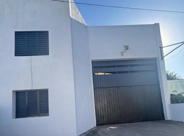 Bodega-Galpón · 436m² · 4 Ambientes · Venta Galpon en Villa Azalais