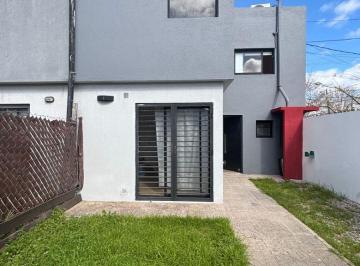 Departamento de 4 ambientes, La Plata · Duplex de 60 m² con 2 Dorm. en Alquiler en Los Hornos