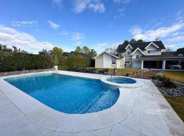 Casa · 262m² · 4 Ambientes · 5 Cocheras · Casa en Venta 4 Ambientes Echeverria del Lago Canning Apto Crédito