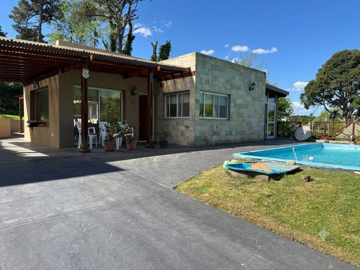 Casa 3 amb, 125m² con piscina y entrada de auto — Sierra de los Padres