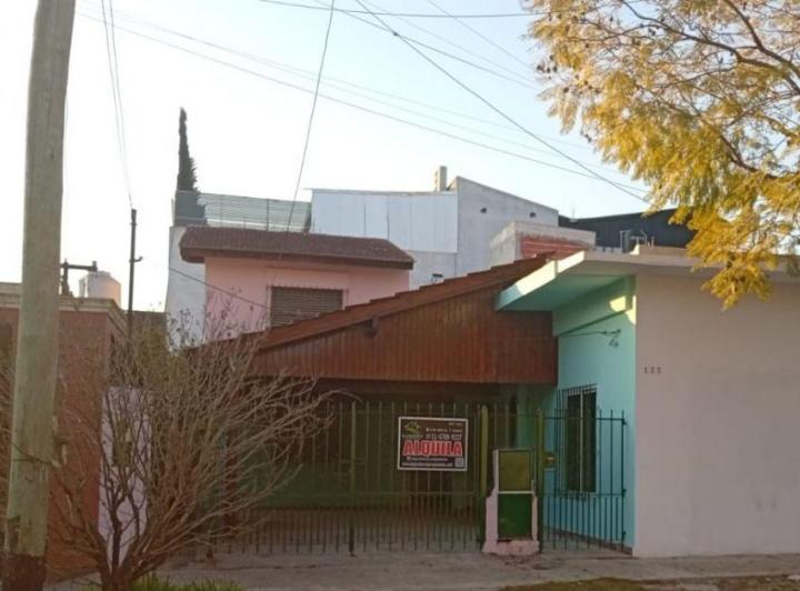 Casa · 120m² · 4 Ambientes · 1 Cochera