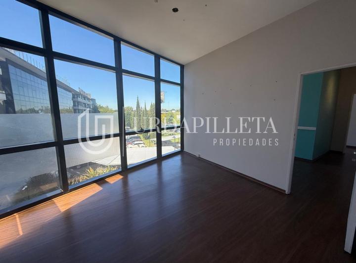 Oficina comercial · 64m² · 1 Cochera