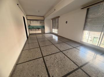 PH · 50m² · 3 Ambientes · PH 3 Ambientes con Patio – a ½ Cuadra de Av Yrigoyen