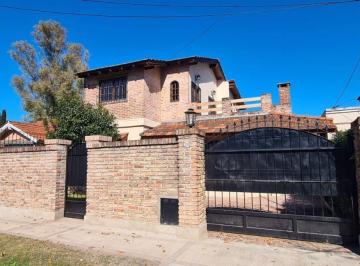 GIA-GIA-3470_2 · Casa 5 Ambientes. | Rio Limay 1370