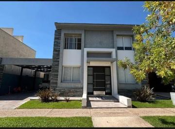 Casa · 220m² · 7 Ambientes · 2 Cocheras · Venta Gran Casa Barrio Privado El Portico del Sol II