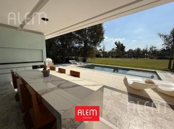 Casa · 290m² · 4 Dormitorios · 2 Cocheras · Casa en Venta y Alquiler de 5 Ambientes en St Thomas Este - Oeste Canning