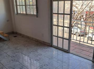 PH · 35m² · 2 Ambientes · PH de 2 Ambientes con Entrepiso y Balcon Corrido Al Frente