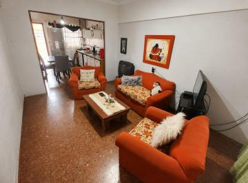 Casa de 4 ambientes, La Matanza · Casa de 4 Ambientes con 2 Cocheras y Patio