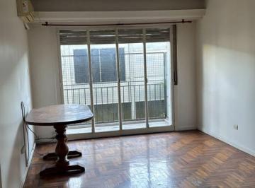 Departamento de 3 ambientes, Parque Chacabuco · Excelente Tres Ambientes a La Venta en Parque Chacabuco!