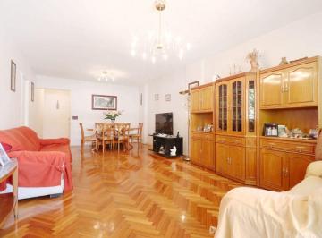 Departamento de 3 ambientes, Almagro · Excelente Tres Ambientes con Dependencia de Servicio en Venta en El Barrio de Almagro!