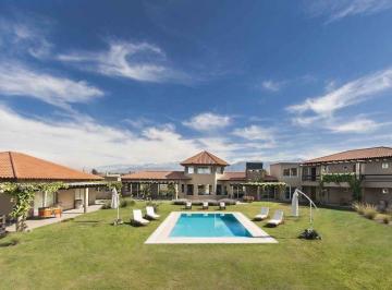 Hotel · 10000m² · Hotel en Vistalba