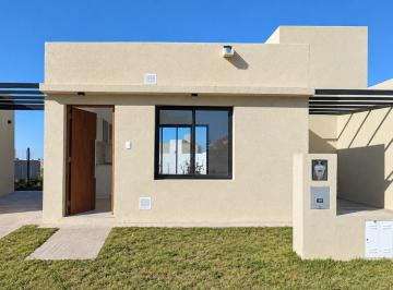 Casa · 58m² · 2 Ambientes · 1 Cochera · Apto Financiación - Dúplex a Estrenar de 1 Dormitorio con Patio, Asador y Cochera Docta Boulevard