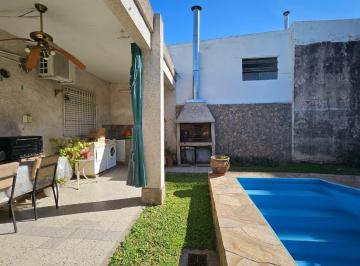 Casa · 125m² · 7 Ambientes · 1 Cochera · Casa en Arroyito