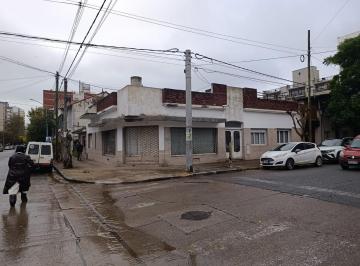 Local comercial · 188m² · Local Comercial con Vivienda de 3 Ambientes a Refaccionar, 188.98 m²