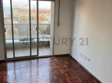 Departamento · 55m² · 2 Dormitorios · 1 Cochera · 2 Dorm. con Cochera en Buceo, Balcón Al Frente, Sobre Av Rivera