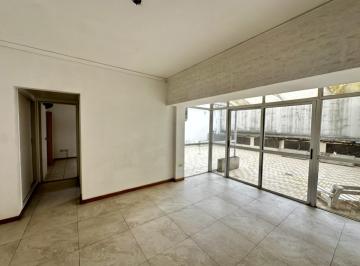 Departamento · 45m² · 2 Ambientes · 2 Ambientes con Gran Patio Al Pulmón de Manzana. Único!
