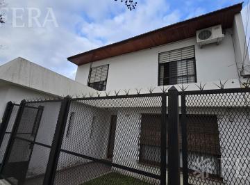 PH · 112m² · 4 Ambientes · 1 Cochera · Venta PH 4 Ambientes con Jardín y Cochera en Bernal Oeste
