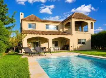 Casa · 370m² · 5 Dormitorios · 6 Cocheras · Venta | Casa | Barrio Privado | Santa Teresa | Tigre | Pileta | 5 Dorm. | Jardin