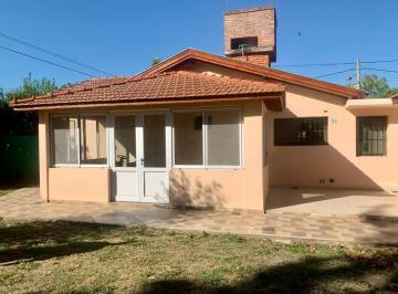 Quinta vacacional de 7 ambientes, La Plata · Quinta con Parque y Pileta - Temporada 2026/2027