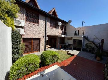 Casa de 5 ambientes, Vicente López · Excelente Casa 2 Plantas, Jardín, 3/4 Dormitorio, Impecable, Hermosos Detalles