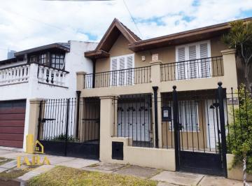 Casa · 100m² · 4 Ambientes · 2 Cocheras · Dúplex 4 Ambientes en Barrio Parque Ranelagh Parrilla y Pileta