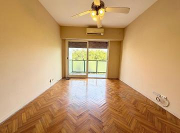 Departamento · 50m² · 2 Ambientes · Departamento de 2 Ambientes con Balcón Al Frente