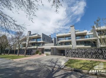 Departamento · 118m² · 3 Ambientes · 2 Cocheras · Venta - Departamento 2 Dorm. con Patio Exclusivo - Fisherton, Rosario.