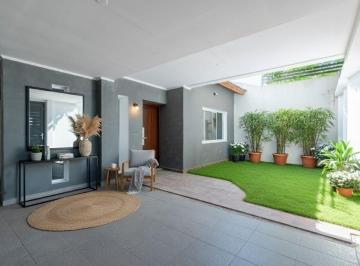 Casa de 4 ambientes, General San Martín · Casa 4 Ambientes con Jardín en San Andrés. Apto Credito