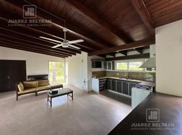 Casa · 200m² · 5 Ambientes · 2 Cocheras · Alquiler - Casa de 2 Dorm. en Estancia Q2