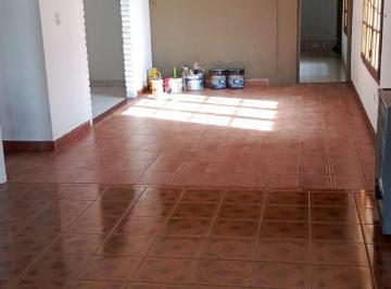 Casa de 5 ambientes, Río Gallegos · Venta de Casa Esquina