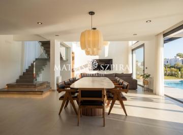 Casa · 238m² · 4 Ambientes · Casa en Terravista