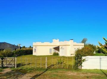 Casa · 140m² · 4 Ambientes · 2 Cocheras · Oportunidad: Venta Casa en Rama Caída, San Rafael
