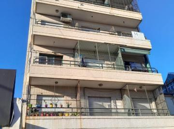 Departamento · 30m² · 2 Ambientes · Alquiler Dos Ambientes Centro de Moron