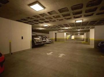 Garage · 12m² · Venta| Cochera con Seguridad 24 Hs. en El Edificio Opera Plaza en Nueva Córdoba