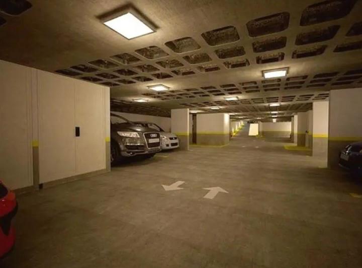 Garage · 12m²