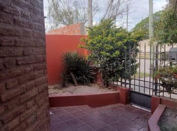 Casa · 5 Ambientes · 1 Cochera · Casa - Bahia Blanca