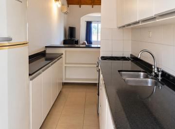 Casa · 178m² · 4 Ambientes · Venta Casa 3 Dorm. Cocheras Quincho Campana