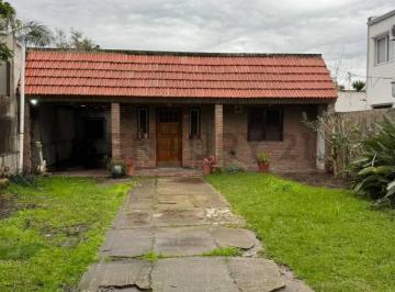 Casa · 95m² · 3 Ambientes · 1 Cochera · Casa Venta Ensenada