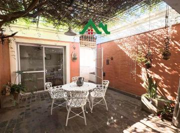 Casa · 226m² · 7 Ambientes · 2 Cocheras · Casa en Venta en Valle del Cerro – 3 Dorm. en Una Sola Planta con Cochera y Patio
