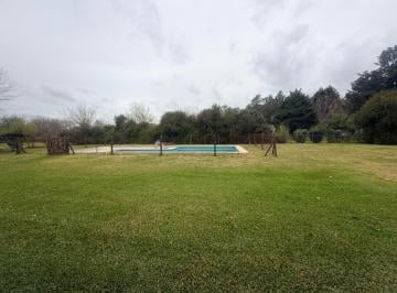 Casa · 190m² · 4 Ambientes · Casa de Campo de 4 Ambientes + Playroom Sobre Lote de 2881 m²