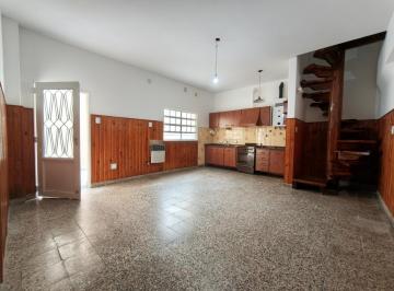 Casa · 75m² · 4 Ambientes · Alquiler Casa Pasillo 3 Dorm. Sin Expensas