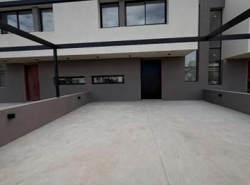 Casa · 138m² · 5 Ambientes · 2 Cocheras · Venta | Siete Soles | Dúplex de Categoría | 3 Dorm. | 188 m² Cubiertos