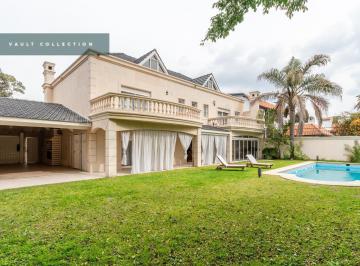 Casa · 550m² · 6 Ambientes · 4 Cocheras · Imponente Casa en Alquiler, Amoblada, en El Mejor de Sector de Martínez, de Av Libertador Al Río.