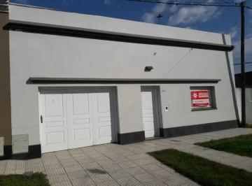 Casa · 1m² · 3 Ambientes · 1 Cochera · Casa - Barrio Barranquitas - Artigas 3677