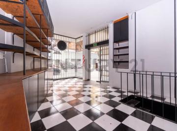 Oficina comercial · 100m² · 2 Ambientes · 1 Cochera · Local Centrico a La Venta