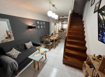 Casa · 57m² · 3 Ambientes · 1 Cochera · Venta Hermoso Triplex Apto Crédito - San Justo